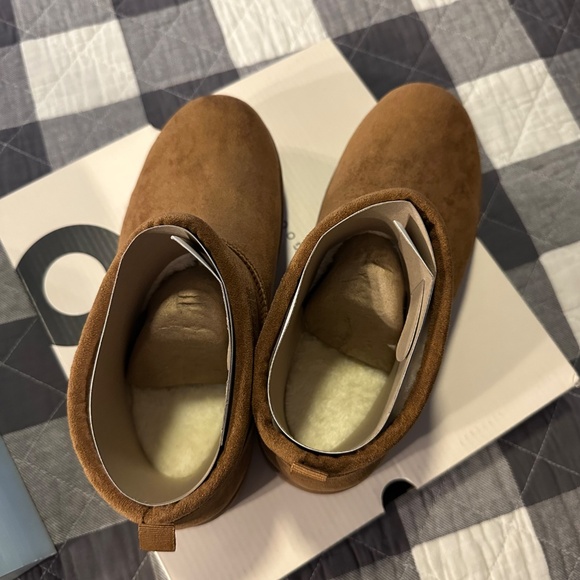 SO® Lupita Women's Cozy Mini Boots - Picture 4 of 6